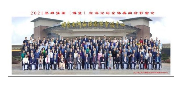 品牌強(qiáng)勢的優(yōu)秀企業(yè)大鵬教育，年初又?jǐn)孬@兩項大獎